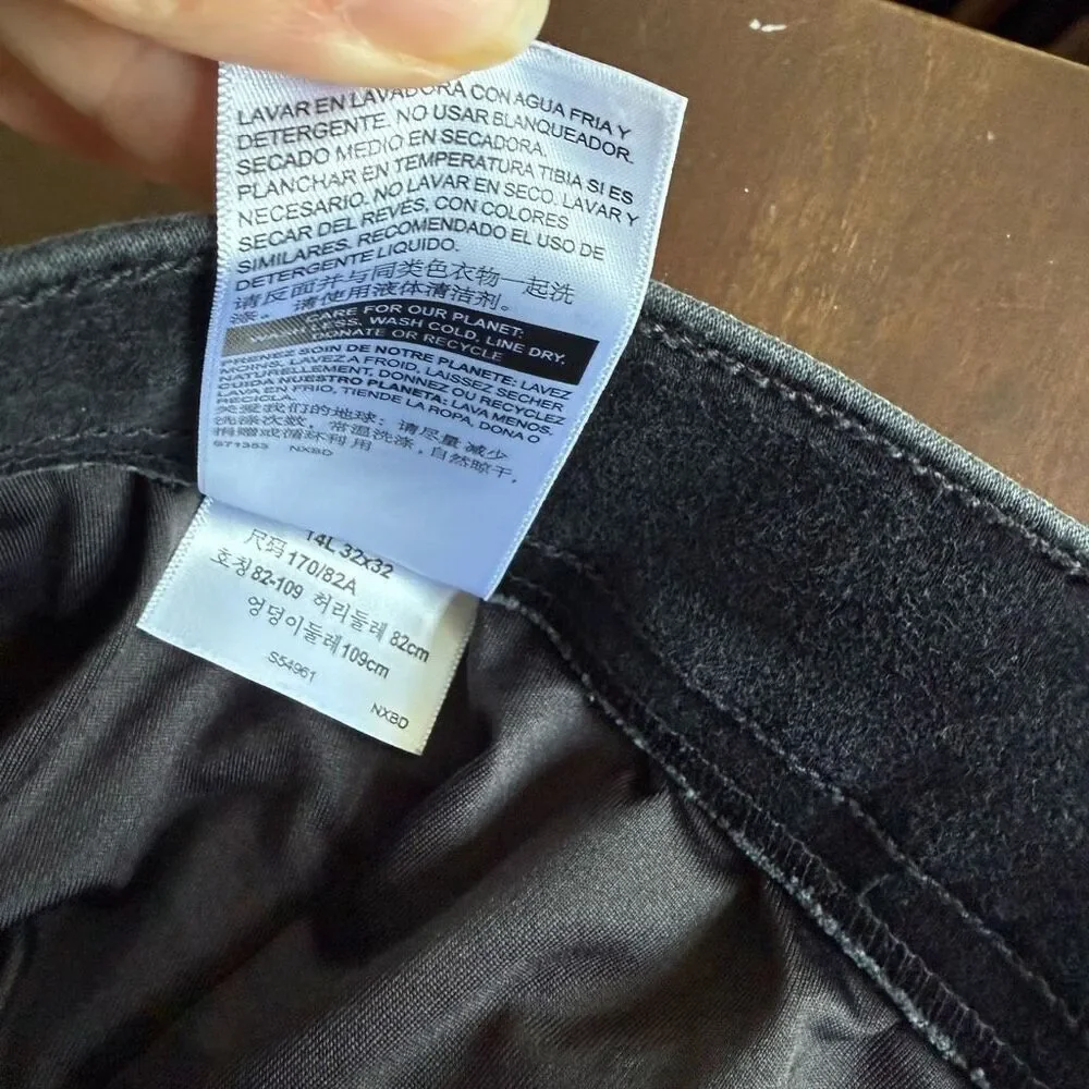 Levi’s Signature Black Wash Totally Shaping Pull On Skinny Jeans 14 32 X 32